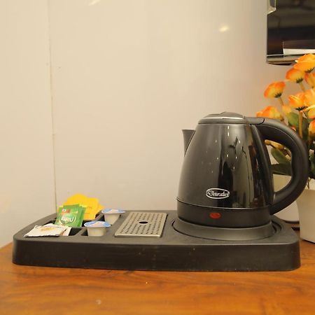 Hotel Radha Rani Residency Khammam Esterno foto